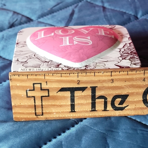 Luxury soap 'Love Is' with rose petal fragrance. This soap will clean and leave - Picture 6 of 8